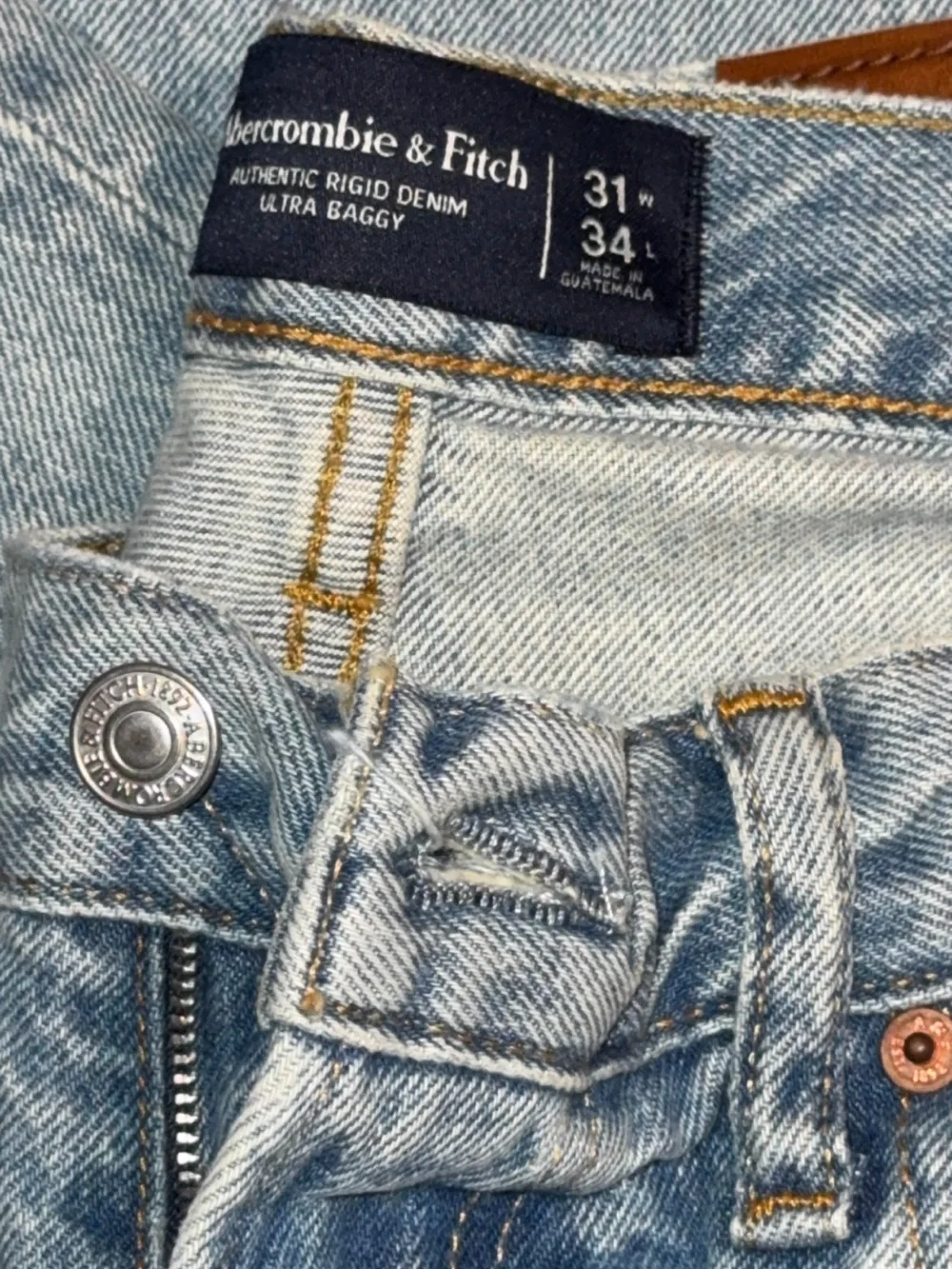 NWT Abercrombie & Fitch A&F men’s jeans authentic rigid denim ultra baggy 31x34